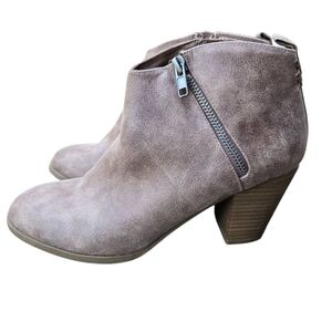 Report Taupe Brown Ankle Boots Women's Size 10